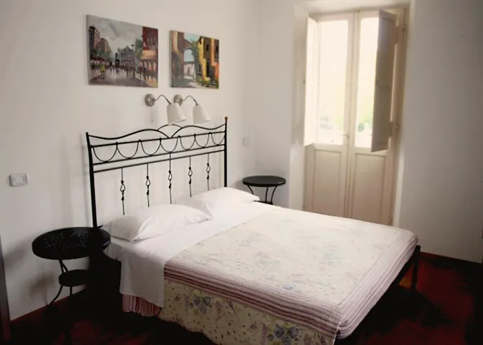 Sotto Il Borgo Apartments
